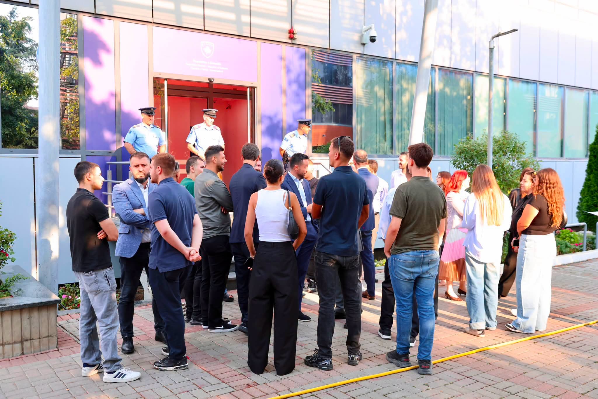 PDK sërish para Qeverisë, mesazh Kurtit: Mos e mbaj peng shtetin për kalkulimet e tua individuale dhe partiake