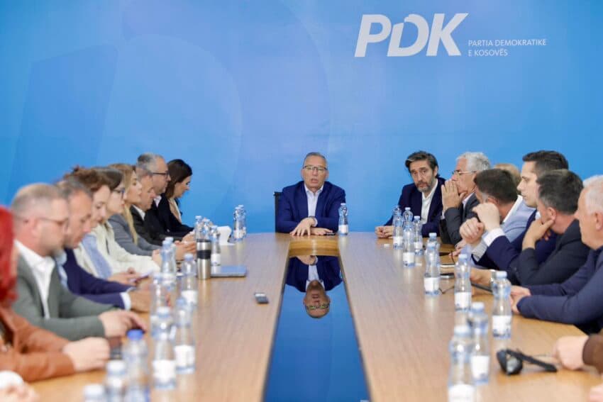 Zyra për Media e PDK-së sqaron komunikatën: Deputetëve iu shpreh mirënjohje, sepse shumica e tyre nuk janë pjesë e Kryesisë