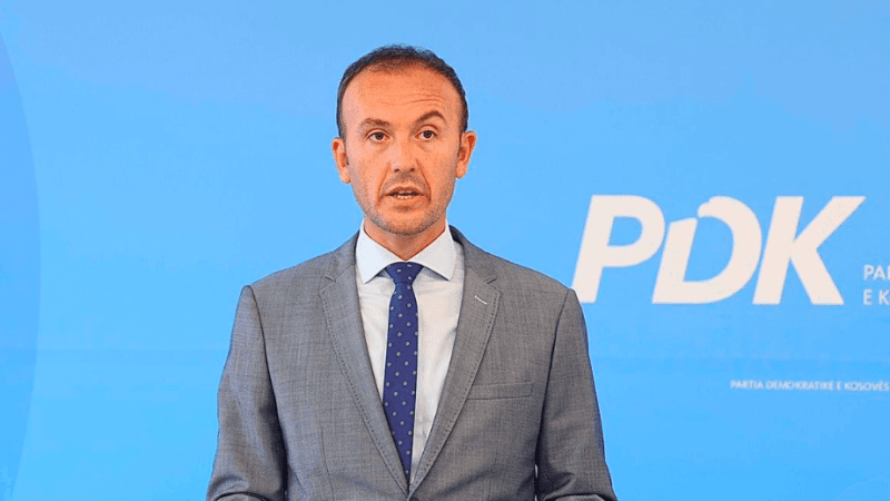 Mustafa: Nëse Kurti dhe Abdixhiku janë afër marrëveshjes për presidentin, pse nuk thirret nesër seanca për Kuvendin?