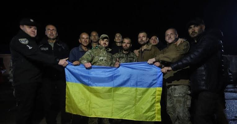 Ukraina dhe Rusia shkëmbejnë nga 103 të burgosur lufte