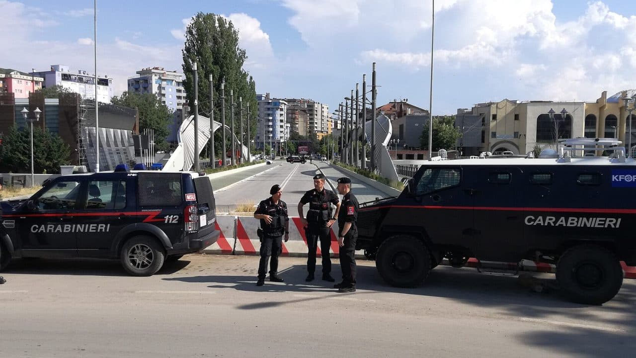 Portali Eualive: Beogradi po e humbë betejën për Urën e Mitrovicës – ky është çmimi i normalizimit