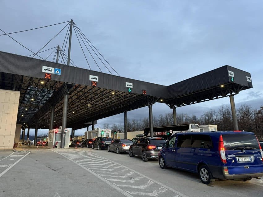 Deri në 60 minuta pritje në dalje nga Kosova, Merdarja pika më e ngarkuar kufitare