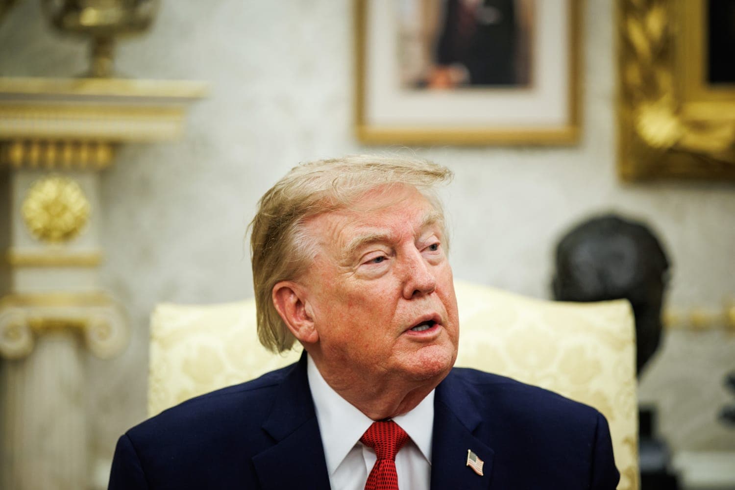 Trump: Bisedimet me Iranin mund të rifillojnë, SHBA-ja kontrollon Ngushticën e Hormuzit