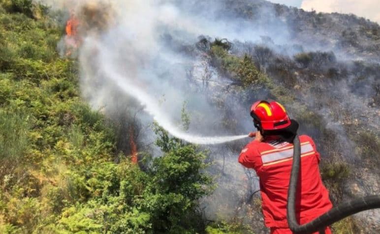 Në Shqipëri, ende pesë vatra aktive të zjarrit