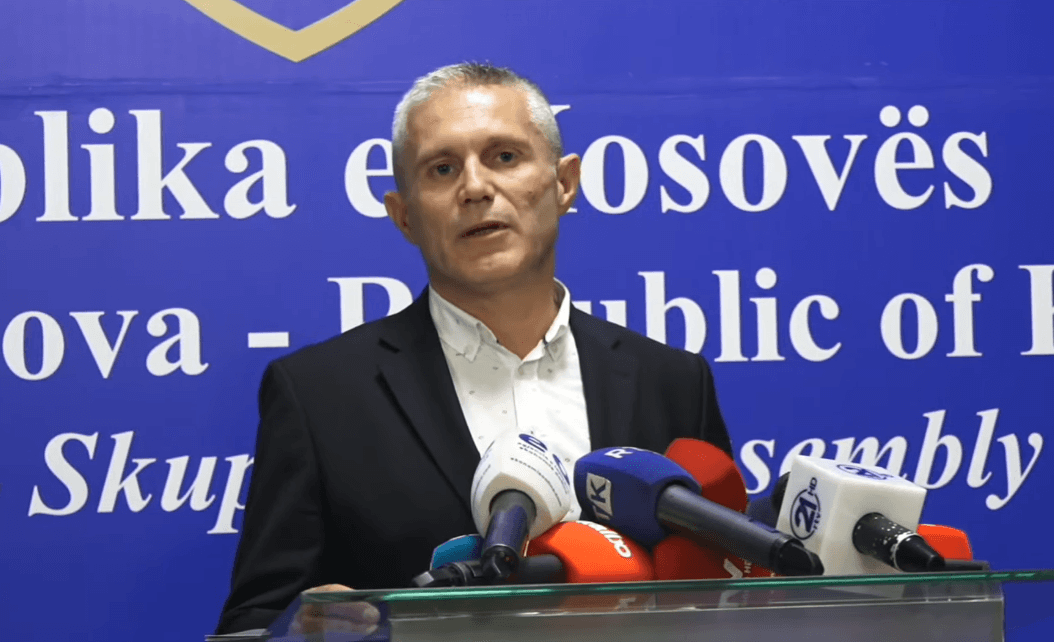 Thirrja e SHBA’së, Ramadani: Do të duhej të ishte vetëdijesuese për VV’në, e ka blloku Kuvendin