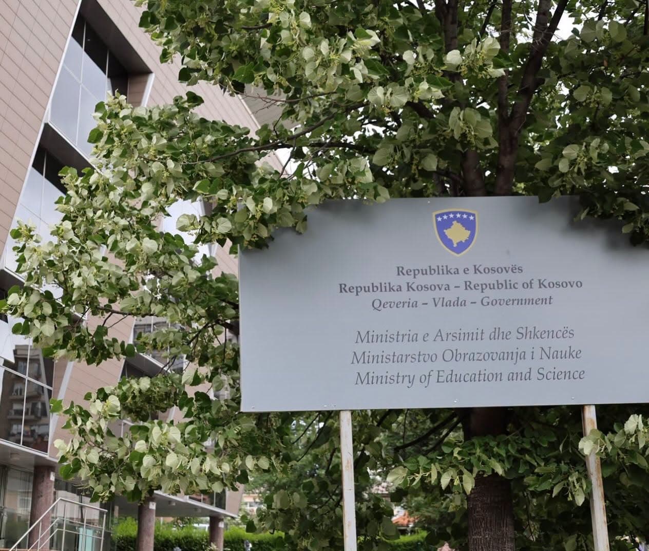 Ministria e Arsimit ka një thirrje për prindërit