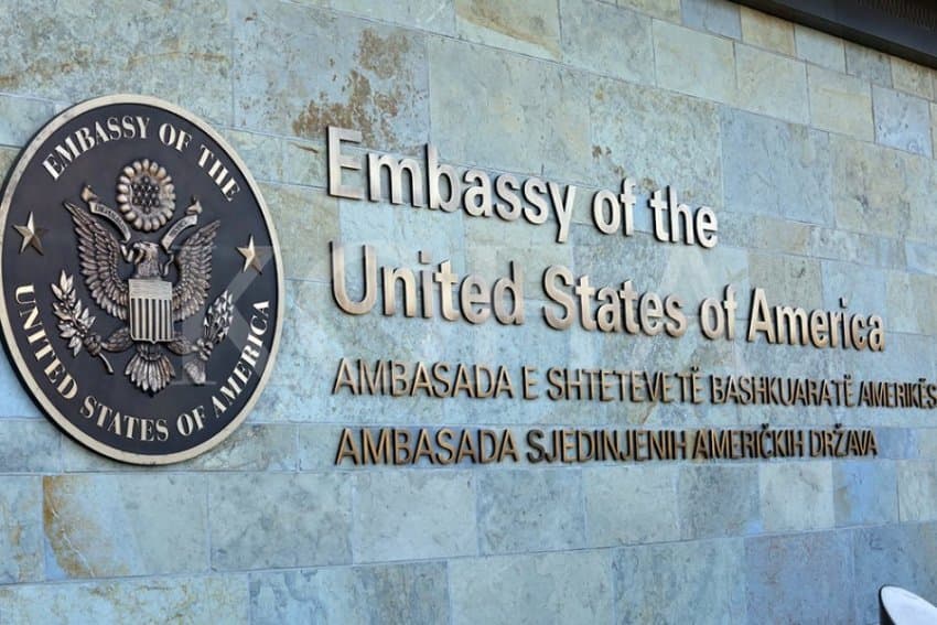 Ambasada e SHBA thirrje krerëve të partive: Punoni për t’i formuar institucionet, ngërçi po i kushton Kosovës