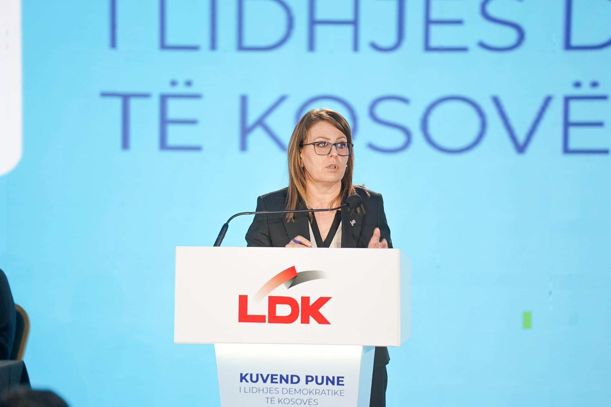 Bajrami kritikon subvencionimin e teksteve shkollore: Kanë mbetur më pak se dy javë deri në fillimin e vitit të ri shkollor, prindërit ende nuk i kanë marrë mjetet