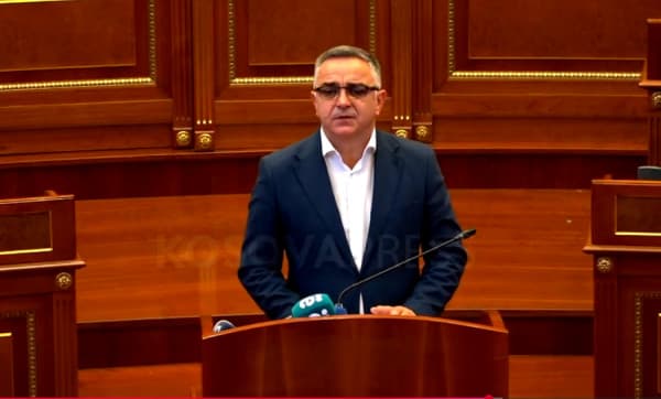 ​Tahiri: Deputetët po e shkelin Kushtetutën dhe vullnetin e qytetarëve
