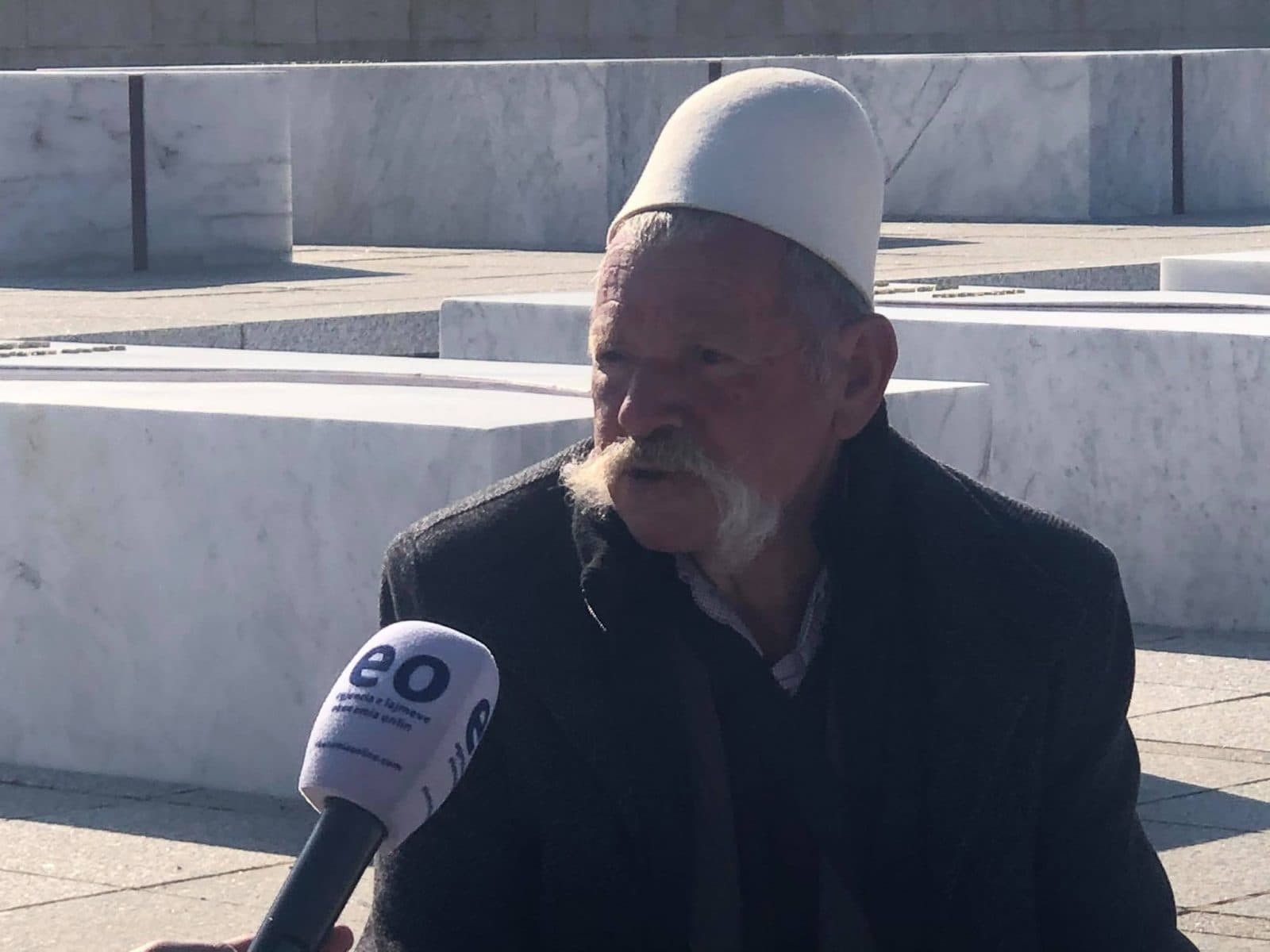 Featured image for Shoku i klasës së Hamëz Jasharit rrëfen takimin e fundit me heroin tri ditë para se të vritej