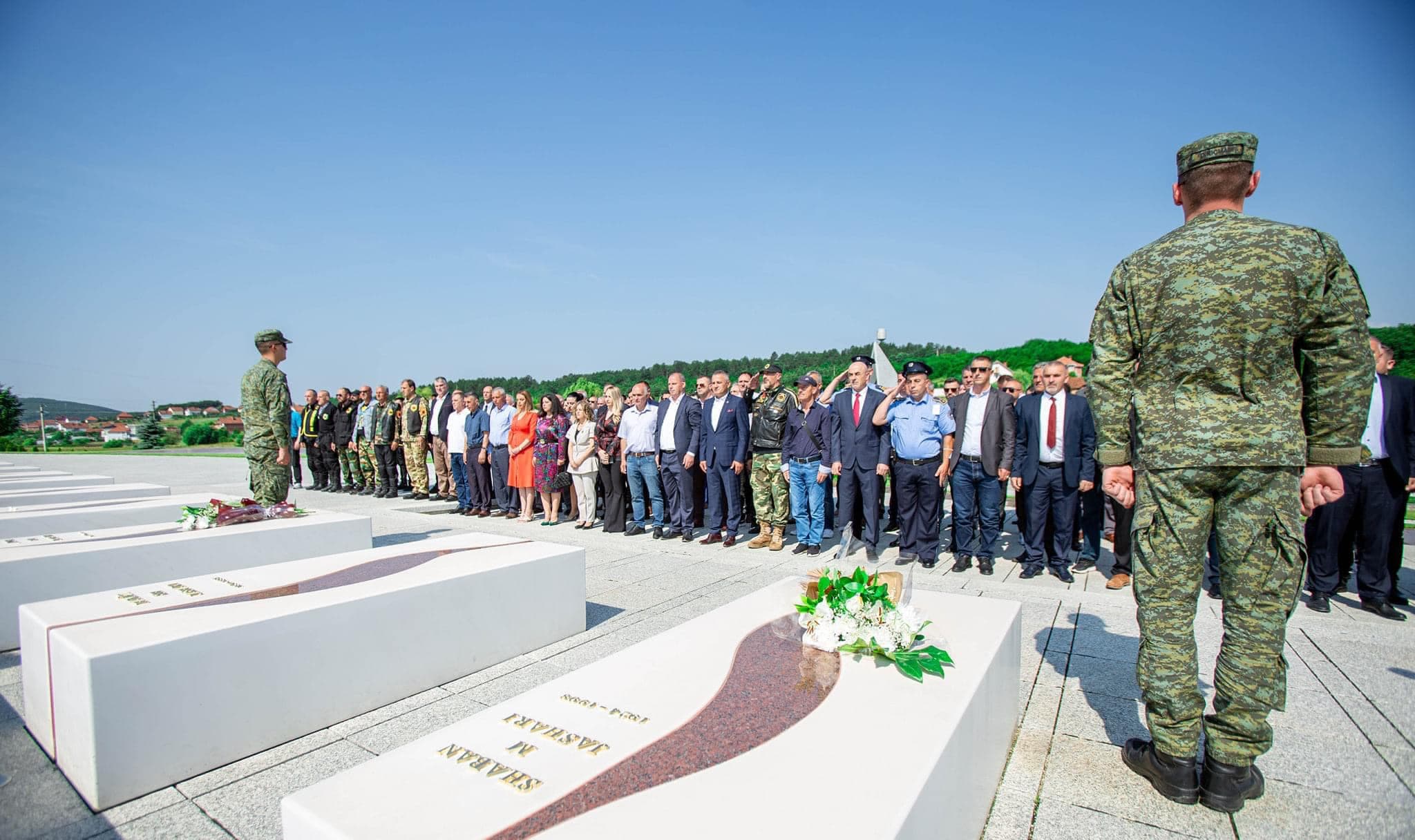 Featured image for Lladrovci për Ditën e Çlirimit të Skenderajt: Përgjithmonë vend i emocioneve më krenare për kombin tonë!