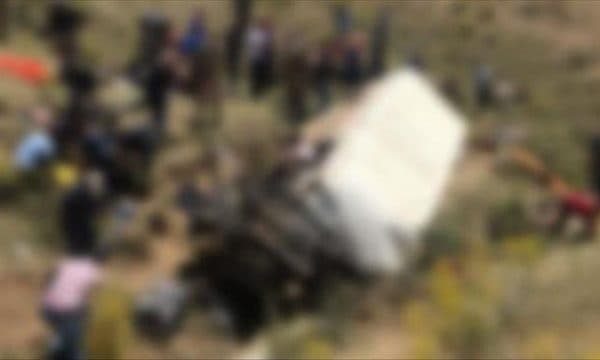 Featured image for Aksidentohet autobusi në Hungari, 8 të vdekur dhe 48 të plagosur