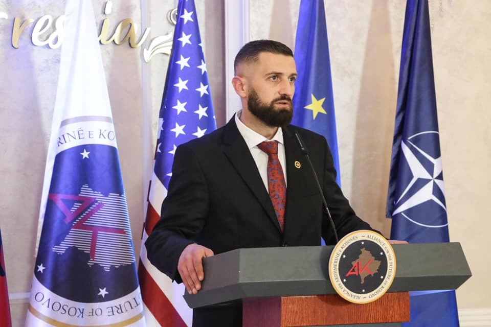 Featured image for Feriz Shala nga AAK, kandidati për Kuvend Komunal të Skenderajt: Me guxim e vendosmëri do të punojmë për një Skenderaj modern (VIDEO)
