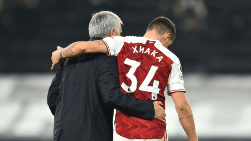 “Nuk ka virus”, Mourinho i shkruan Xhakës në Instagram pasi u infektua