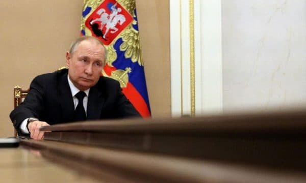 Featured image for Putini ekspert në propagandë, tenton ta fajsojë Perëndimin për luftën në Ukrainë