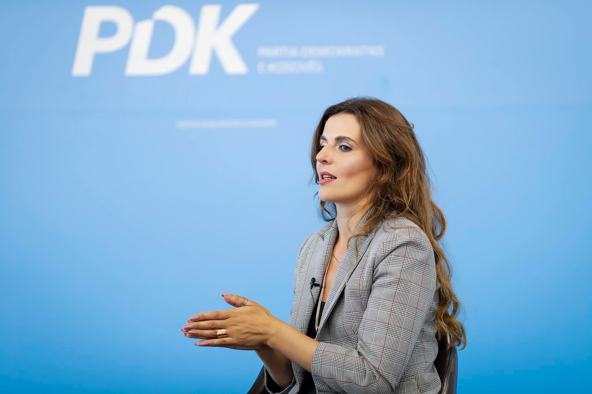 Çitaku i kundërpërgjigjet Kurtit: Në vend se të japë llogari për dëmtimin e ekonomisë dhe të flasë për aferat korruptive, po e sulmon opozitën