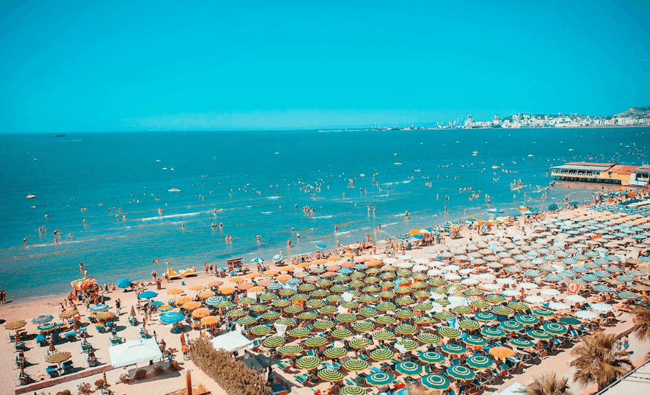 Featured image for Vdes një 34-vjeçar në bregdetin e Durrësit, një 31-vjeçare në gjendje të rëndë, dërgohet për në spital