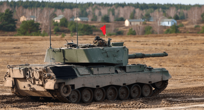 Zvicra miraton shitjen e tankeve Leopard në Gjermani, me kushtin që ato të mos përfundojnë në Ukrainë