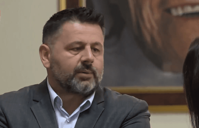 Berisha: AAK ka dhënë disa opsione për të dalë nga ngërçi politik, por çka me bë që s’po dojnë