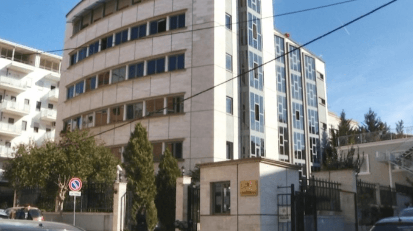 Sekuestrohen pasuritë e një shtetasi të dënuar në Angli për trafik droge