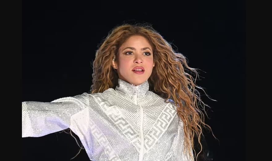 Shakira anulon koncertin e tretë në tre ditë pasi theu rekordet me turneun e saj historik