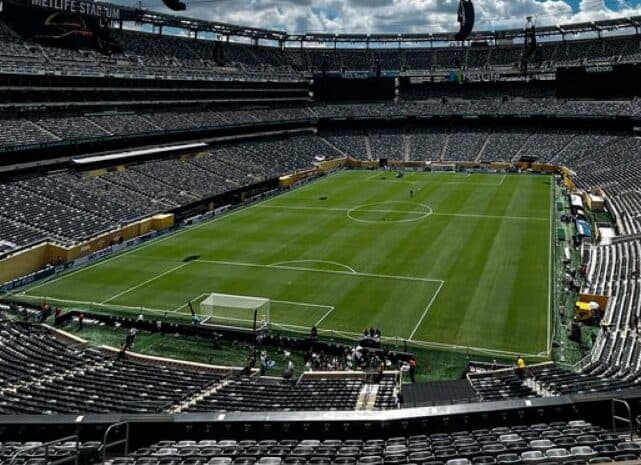 Ndeshja Real Madrid – PSG shtyhet për 10 minuta