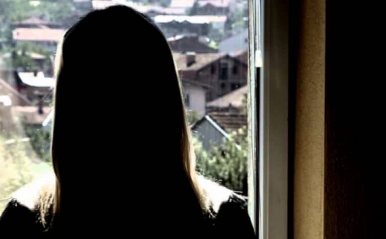 Zhduken dy vajza të mitura, prindërit thonë se kanë hipur në një veturë të panjohur