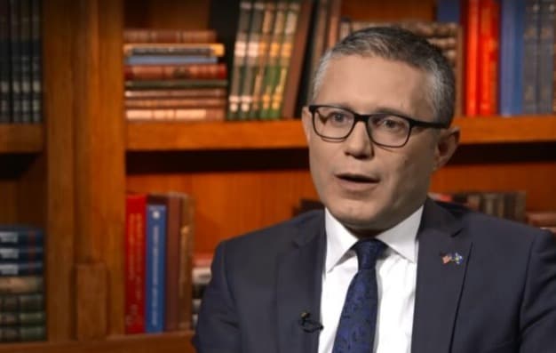 “Policia nuk u krijua sot” – Ramadani: Dihet kush e ka fyer dhe sulmuar, jo për arsye etnike por politike