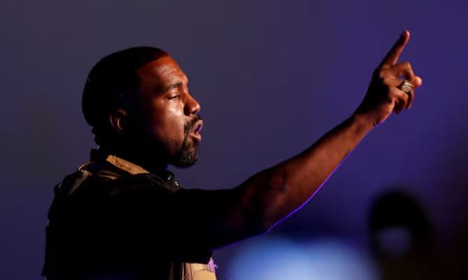 E akuzoi për abuzim sek*sual, Kanye West i përgjigjet ish-it