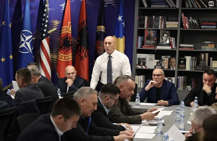 AAK sot zyrtarizon kandidaturat për kryetarë komunash