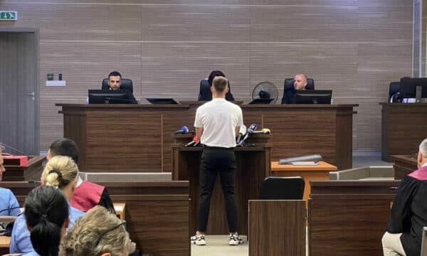 “Naimi e ka mbajt për dore Liridonën në momentin e vrasjes, fëmijët nuk kanë kërkuar asnjëherë takim me babin” – Dëshmia e Leonardit në Gjykatë