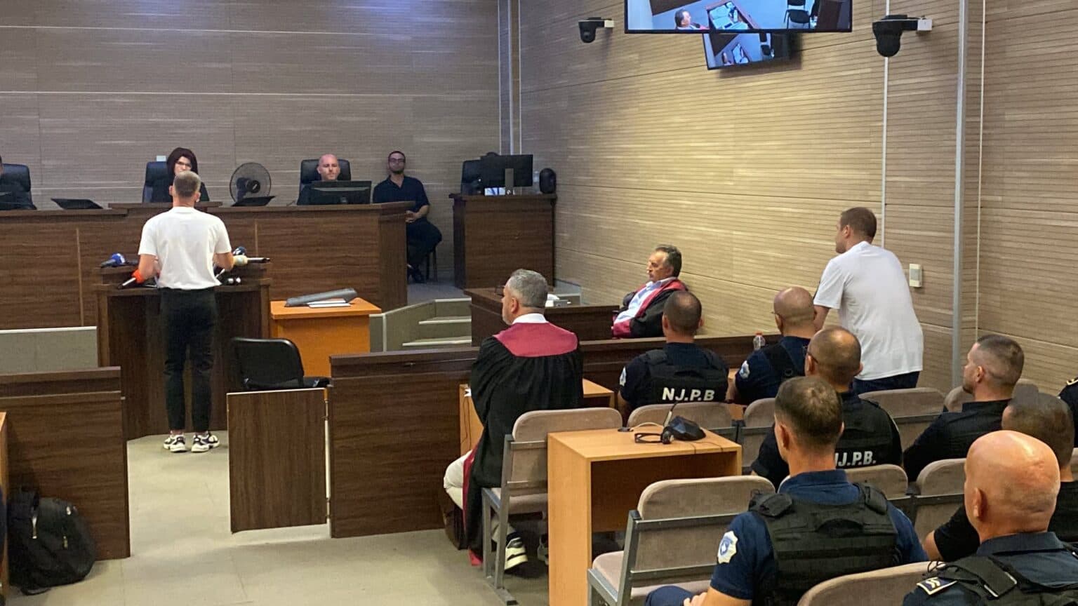 Leonard Ademaj për fëmijët: Pse babi i ndihmoi ‘hajnit’ që ta vrasë nënën