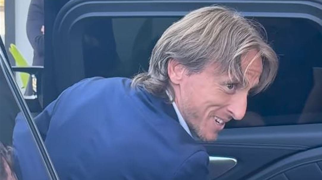 Modric arrin në Milano: Jam mjaft i lumtur, pres sfida të mëdha me Milanin