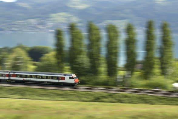 Pse po shkakton polemika plani për një tren midis Zvicrës dhe Suedisë?