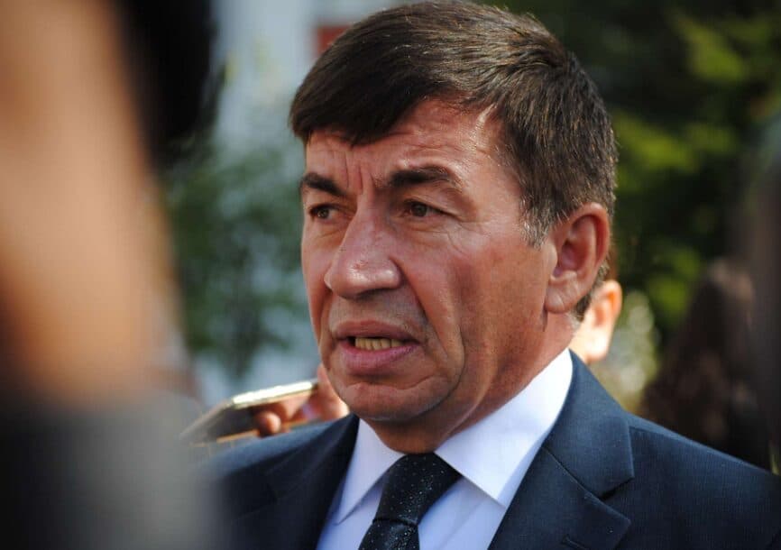 Konstituimi i Kuvendit, Bajrami: Gjykata mund t’ia japë diskrecionin e plotë Presidentes, Kushtetutën s’e kemi shkruar për delikuentë