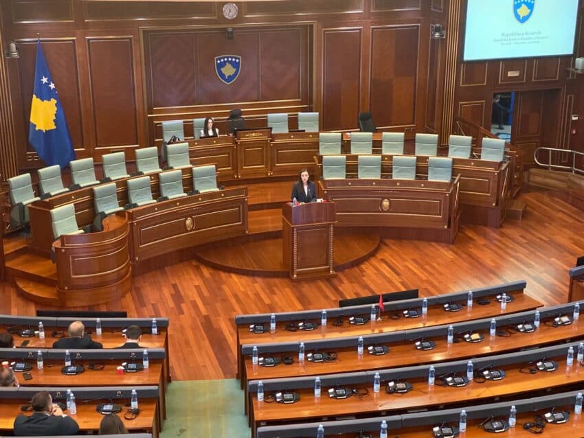 Arbnora Salihu e PDK-së: Kush do ta besonte që një shtet që aspiron BE-në e OKB-në të mos arrijë konstituimin e Kuvendit të vet