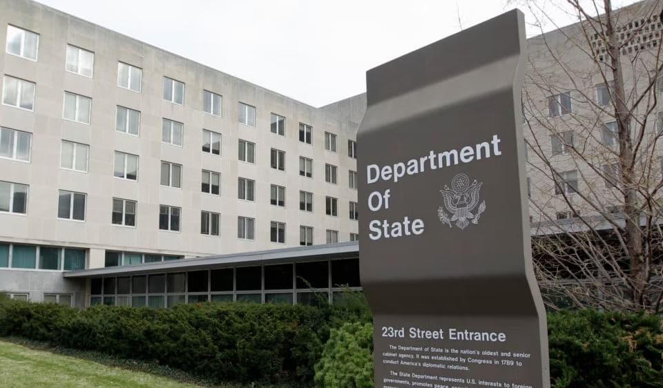 SHBA ndalon diplomatët të komentojnë për demokracinë dhe zgjedhjet jashtë vendit