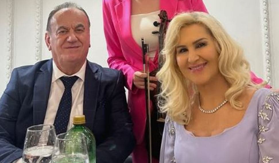 Bëhen bashkë Shyhretja e Mahmuti (foto)
