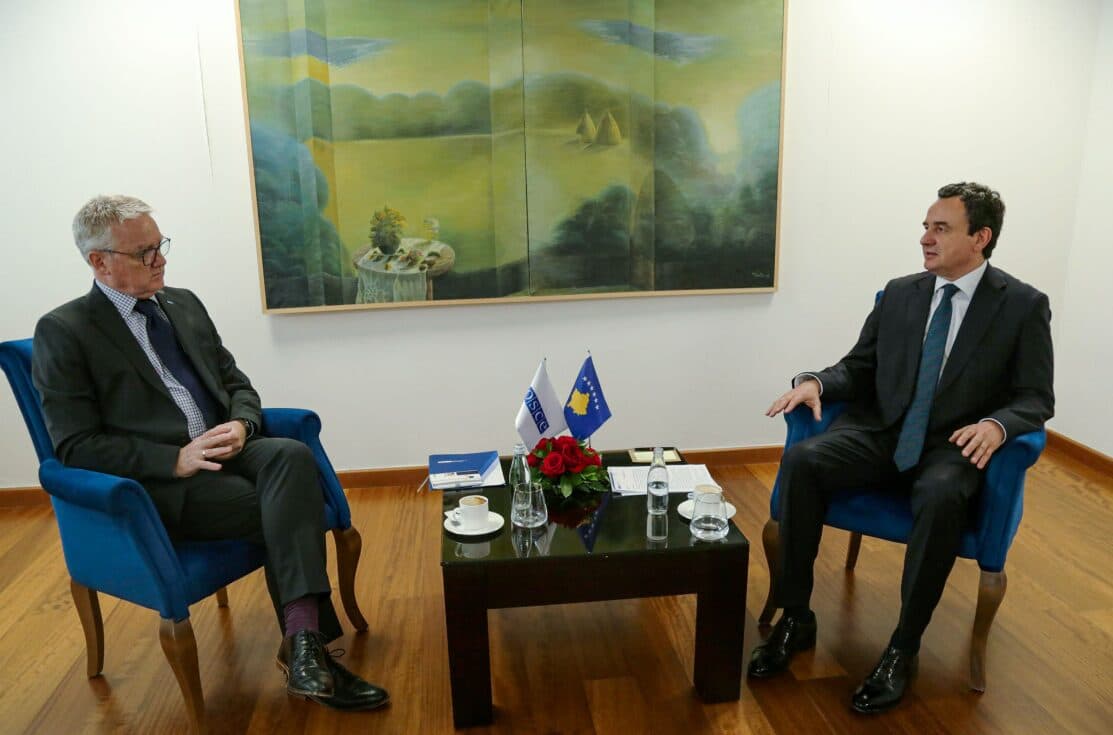 Kurti takon shefin e OSBE-së në Kosovë: U bisedua për bashkëpunimin në temat dhe projektet me interes të përbashkët
