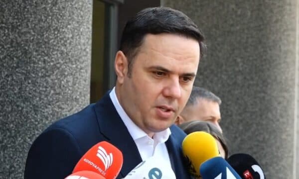 Abdixhiku pesimist për një zgjidhje brenda afatit kushtetues: Kjo është gjendja fatkeqe e Kosovës