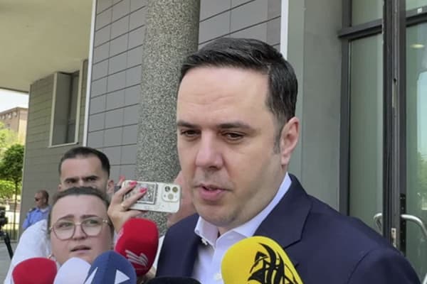 Abdixhiku i quan të pavërteta pretendimet e Bahtirit për koalicion LDK-PDK