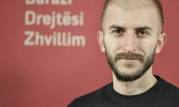 “Dikujt po i duket se i erdhi dita, s’po mund të shëputen nga koalicioni i 20 vjeçarit” VV mesazh Limajt nëpërmjet Manxhukës?