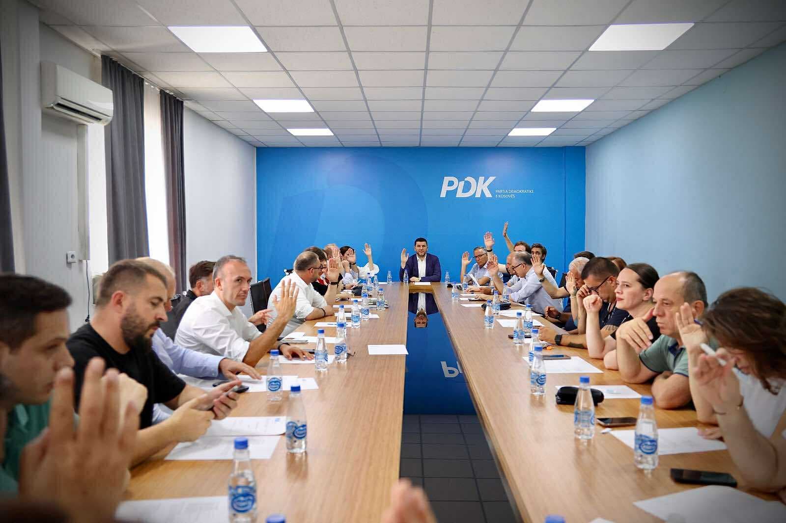 Kryesia e PDK miraton kandidaturat për kryetarë komunash, në Drenas garon me Petrit Hajdarin, bie Ramiz Lladrovci