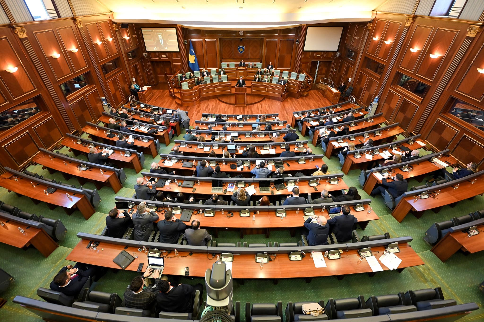 Ngërçi politik në pauzë – Sytë tani nga Kushtetuesja
