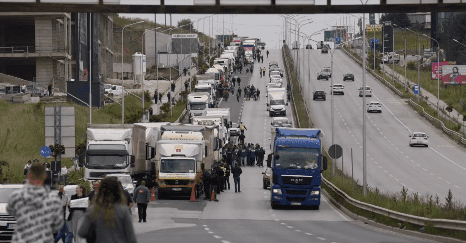 Gjykata Komerciale pezullon një tjetër vendim të ZRrE-së, OEK kërkon anulimin e daljes së dhunshme në tregun e lirë të energjisë