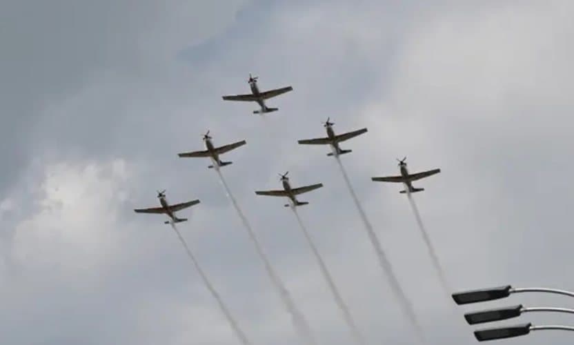 Avionët e helikopterët pushtojnë qiellin, Kroacia tregon “muskujt” me paradën madhështore ushtarake