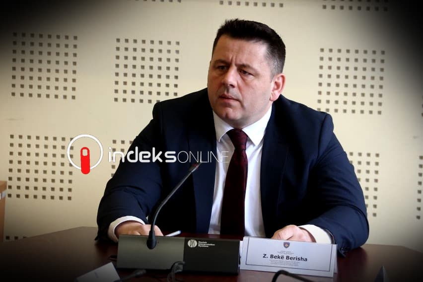Bekë Berisha në mbështetje të protestës së thirrur nga OVL-UCK kundër Speciales