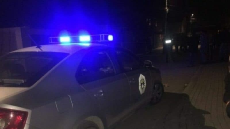 Ferizaj: Gjuajtje me armë zjarri në dasmë, sekuestrohen dy armë dhe 50 gëzhoja – intervistohet një person