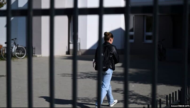 Vetmia tek adoleshentët: Një shqetësim global që ndihet edhe në Kosovë