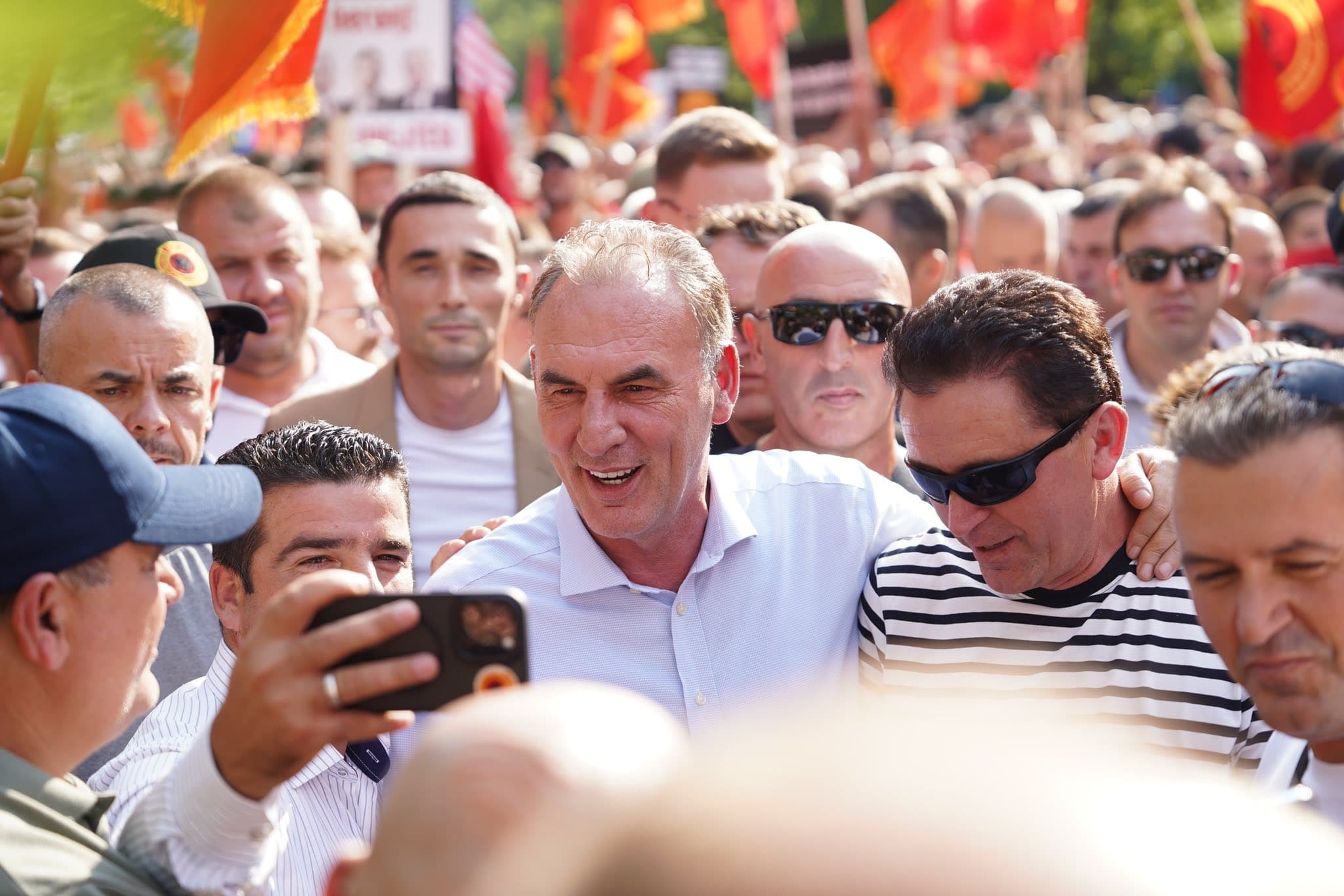 Fatmir Limaj pas protestës thotë se Kuvendi dështoi në monitorimin e Gjykatës Speciale